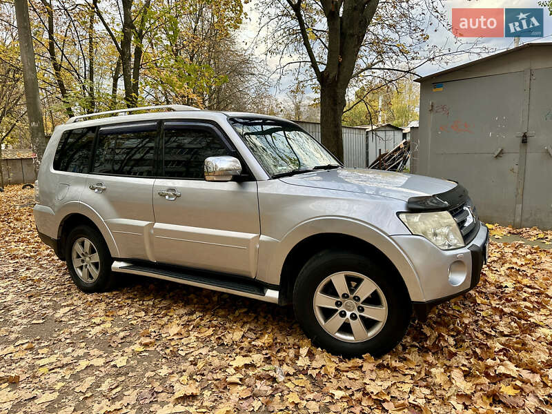 Mitsubishi Pajero 2007