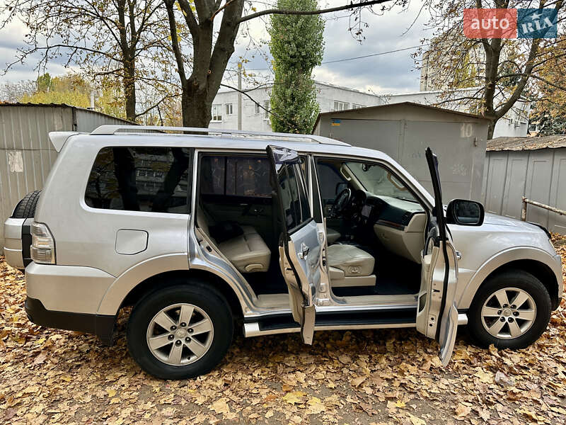 Позашляховик / Кросовер Mitsubishi Pajero 2007 в Харкові фото 6 Позашляховик / Кросовер Mitsubishi Pajero 2007 в Харкові