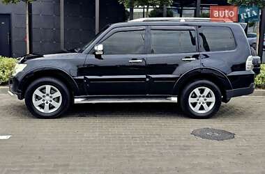 Внедорожник / Кроссовер Mitsubishi Pajero 2009 в 