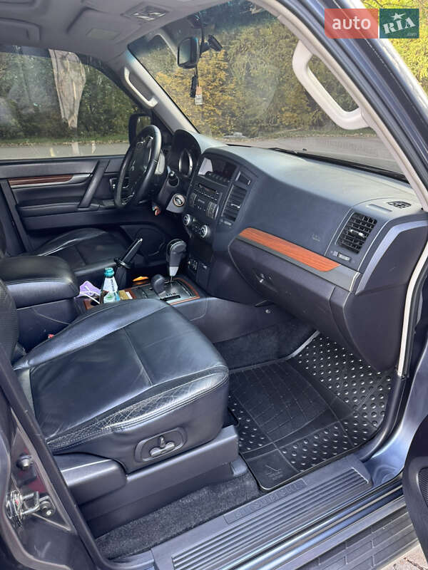Внедорожник / Кроссовер Mitsubishi Pajero 2008 в Кривом Роге фото 10 Внедорожник / Кроссовер Mitsubishi Pajero 2008 в Кривом Роге