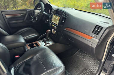 Позашляховик / Кросовер Mitsubishi Pajero 2008 в  фото 7 Позашляховик / Кросовер Mitsubishi Pajero 2008 в