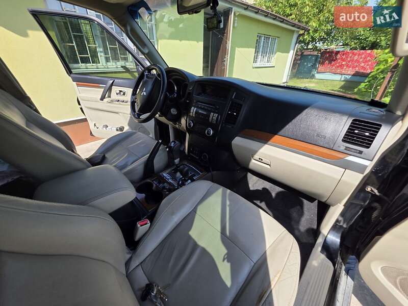 Внедорожник / Кроссовер Mitsubishi Pajero 2008 в Киеве фото 4 Внедорожник / Кроссовер Mitsubishi Pajero 2008 в Киеве