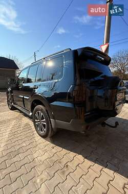 Внедорожник / Кроссовер Mitsubishi Pajero 2007 в 
