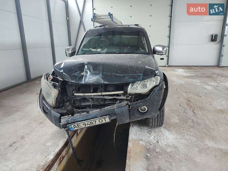 Внедорожник / Кроссовер Mitsubishi Pajero 2007 в Каменском фото 6 Внедорожник / Кроссовер Mitsubishi Pajero 2007 в Каменском