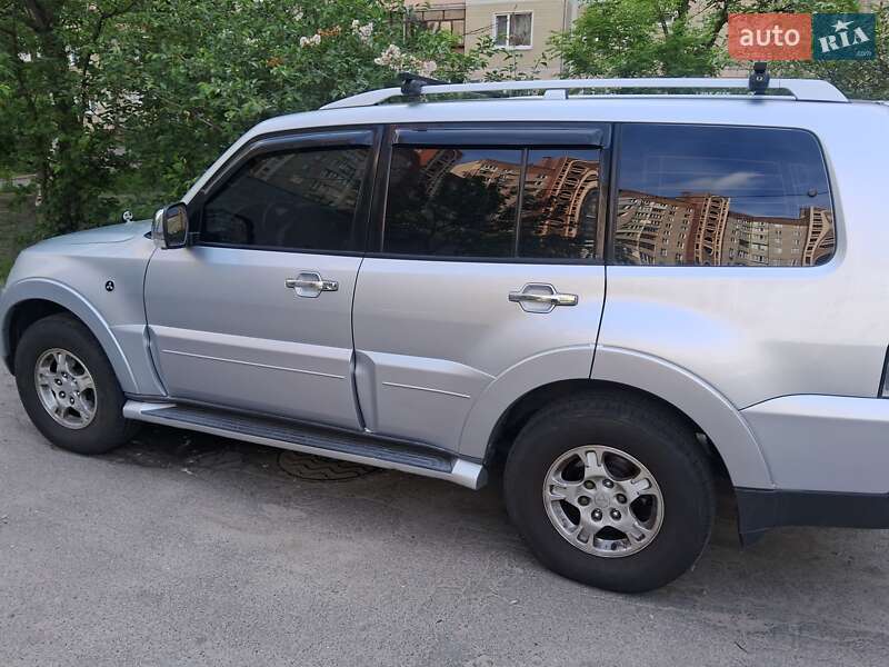 Mitsubishi Pajero 2008