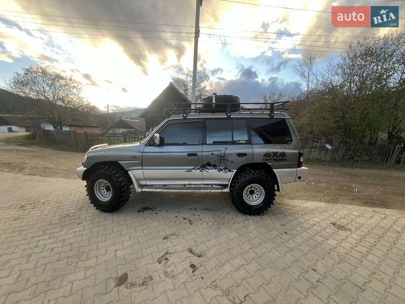 Внедорожник / Кроссовер Mitsubishi Pajero 1999 в Верховине