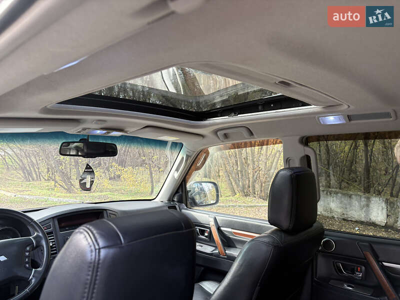 Внедорожник / Кроссовер Mitsubishi Pajero 2008 в Чугуеве фото 12 Внедорожник / Кроссовер Mitsubishi Pajero 2008 в Чугуеве