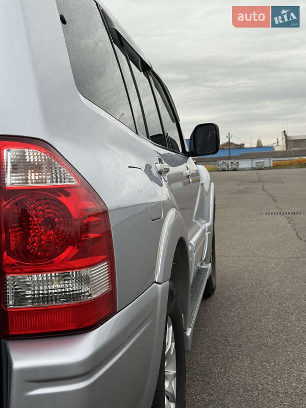 Внедорожник / Кроссовер Mitsubishi Pajero 2007 в Мукачево