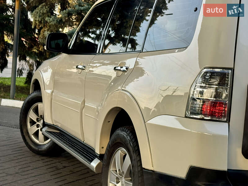 Внедорожник / Кроссовер Mitsubishi Pajero 2008 в Днепре фото 15 Внедорожник / Кроссовер Mitsubishi Pajero 2008 в Днепре