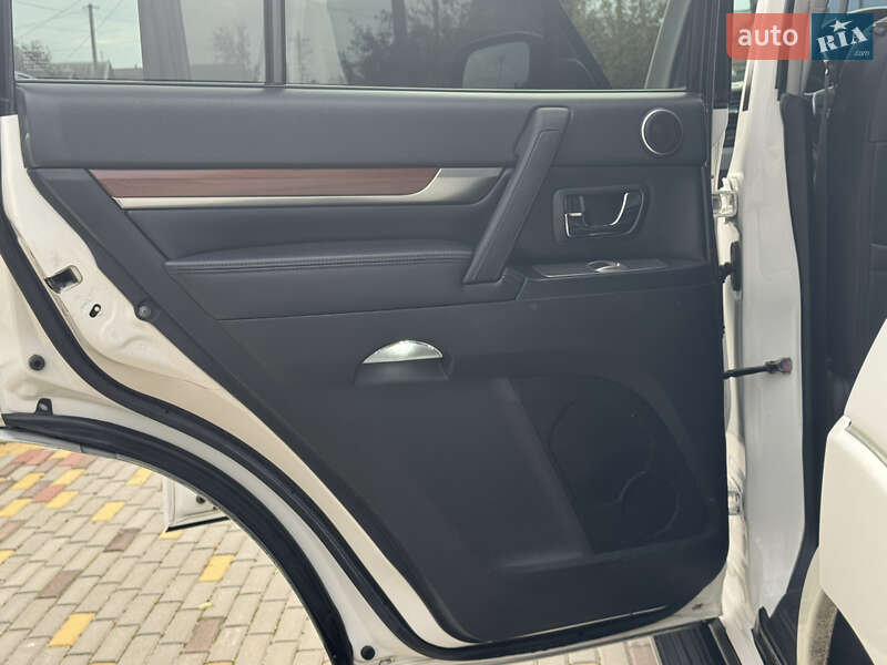 Внедорожник / Кроссовер Mitsubishi Pajero 2008 в Днепре фото 22 Внедорожник / Кроссовер Mitsubishi Pajero 2008 в Днепре