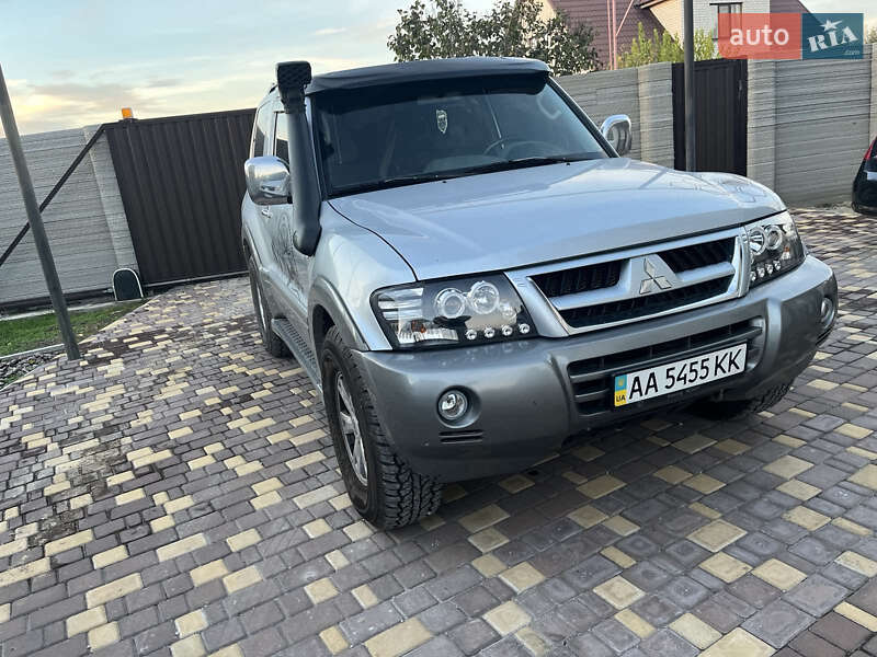 Позашляховик / Кросовер Mitsubishi Pajero 2006 в Дніпрі