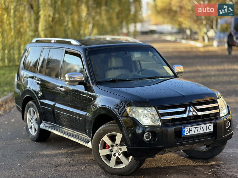Внедорожник / Кроссовер Mitsubishi Pajero 2007 в Киеве