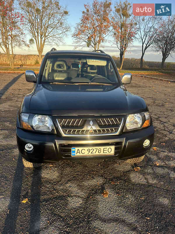 Внедорожник / Кроссовер Mitsubishi Pajero 2005 в Владимире
