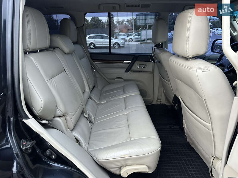 Внедорожник / Кроссовер Mitsubishi Pajero 2007 в Полтаве