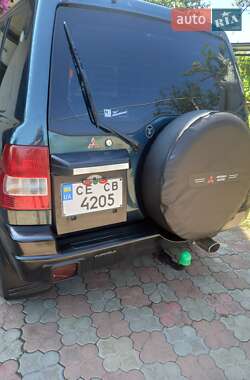 Внедорожник / Кроссовер Mitsubishi Pajero 2002 в Новоселице