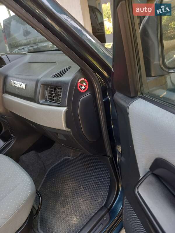 Позашляховик / Кросовер Mitsubishi Pajero 2002 в Новоселиці фото 14 Позашляховик / Кросовер Mitsubishi Pajero 2002 в Новоселиці
