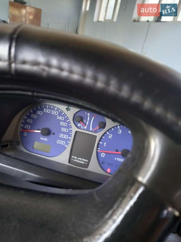 Позашляховик / Кросовер Mitsubishi Pajero 2002 в Новоселиці фото 23 Позашляховик / Кросовер Mitsubishi Pajero 2002 в Новоселиці