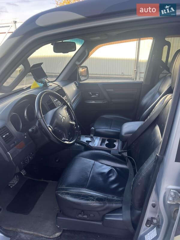 Внедорожник / Кроссовер Mitsubishi Pajero 2008 в Киеве фото 5 Внедорожник / Кроссовер Mitsubishi Pajero 2008 в Киеве