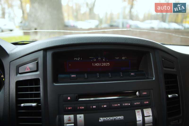 Позашляховик / Кросовер Mitsubishi Pajero 2008 в Харкові