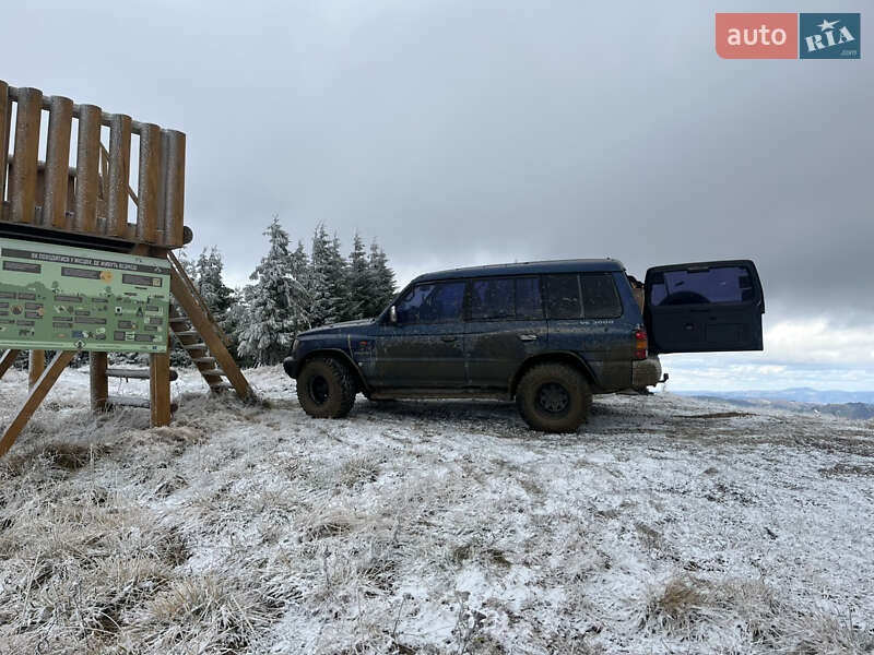 Внедорожник / Кроссовер Mitsubishi Pajero 1998 в Верховине фото 3 Внедорожник / Кроссовер Mitsubishi Pajero 1998 в Верховине