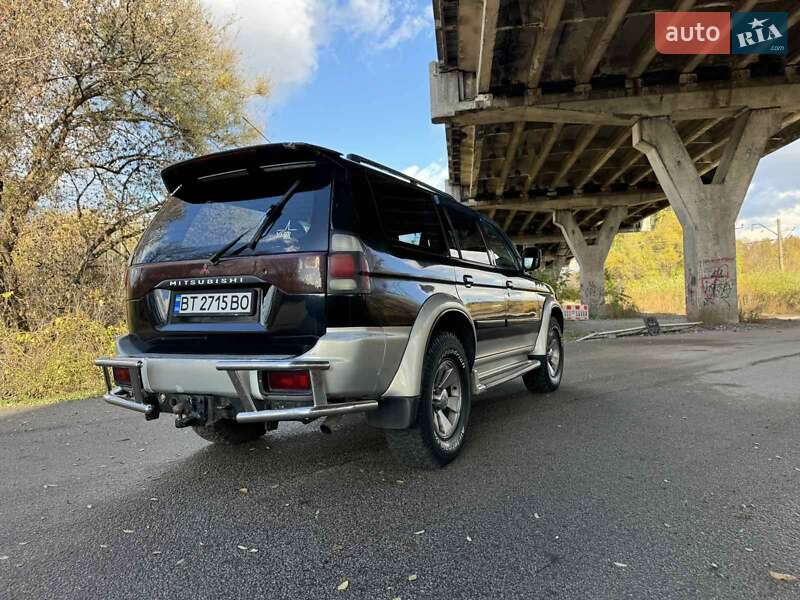 Внедорожник / Кроссовер Mitsubishi Pajero 2004 в Днепре
