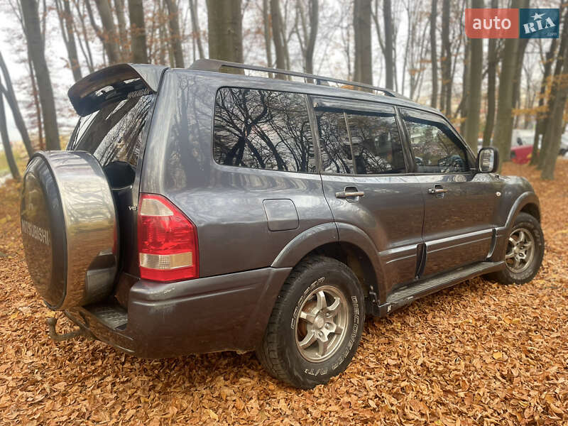 Внедорожник / Кроссовер Mitsubishi Pajero 2006 в Львове