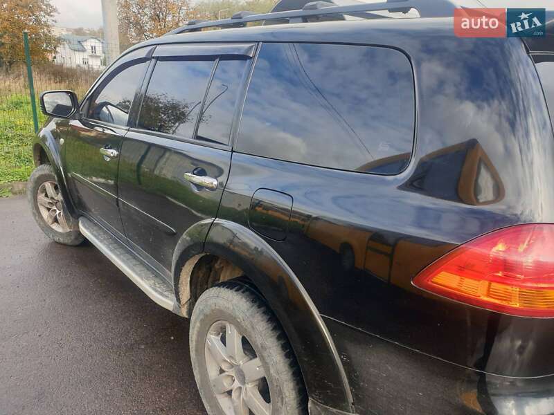 Позашляховик / Кросовер Mitsubishi Pajero 2011 в Стрию фото 7 Позашляховик / Кросовер Mitsubishi Pajero 2011 в Стрию
