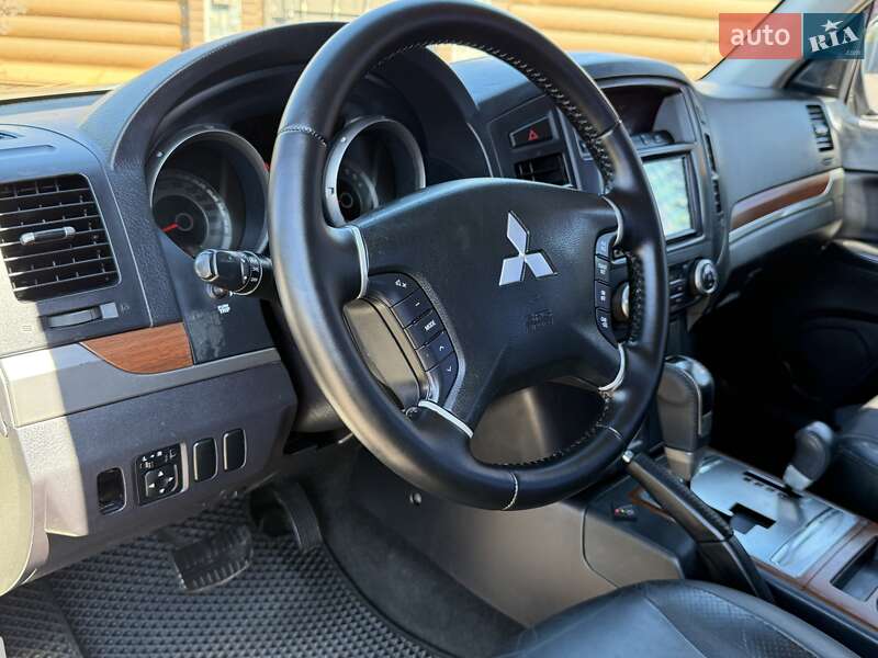 Внедорожник / Кроссовер Mitsubishi Pajero 2008 в Борисполе фото 62 Внедорожник / Кроссовер Mitsubishi Pajero 2008 в Борисполе