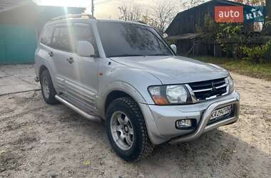 Позашляховик / Кросовер Mitsubishi Pajero 2001 в Києві