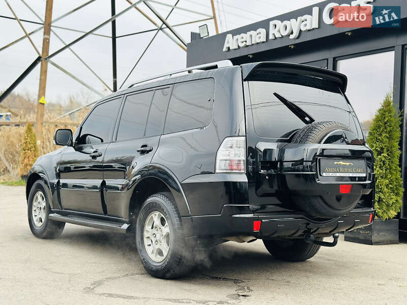 Внедорожник / Кроссовер Mitsubishi Pajero 2007 в Харькове