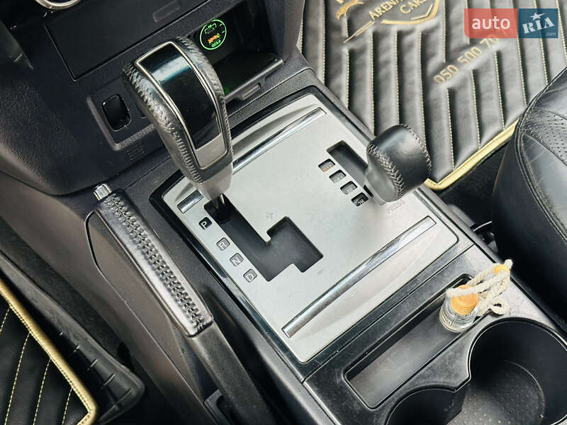 Внедорожник / Кроссовер Mitsubishi Pajero 2007 в Харькове