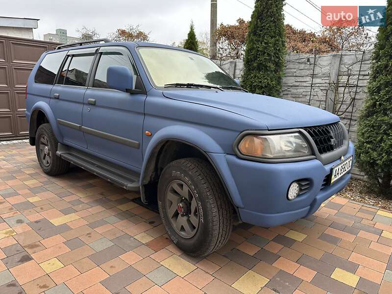 Mitsubishi Pajero 2001