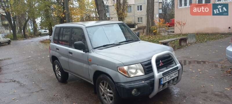 Позашляховик / Кросовер Mitsubishi Pajero 2002 в Києві
