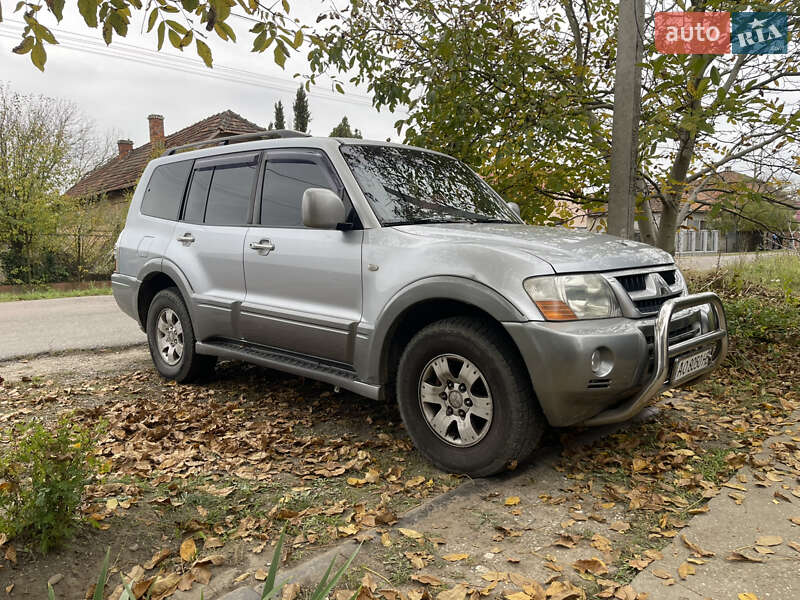 Внедорожник / Кроссовер Mitsubishi Pajero 2005 в Берегово фото 2 Внедорожник / Кроссовер Mitsubishi Pajero 2005 в Берегово