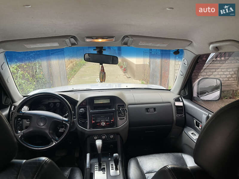 Внедорожник / Кроссовер Mitsubishi Pajero 2005 в Берегово фото 9 Внедорожник / Кроссовер Mitsubishi Pajero 2005 в Берегово
