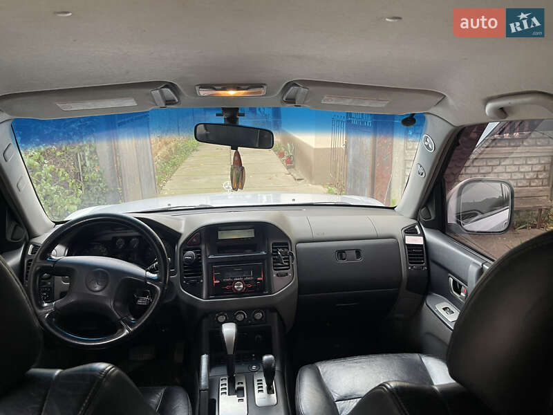 Внедорожник / Кроссовер Mitsubishi Pajero 2005 в Берегово фото 11 Внедорожник / Кроссовер Mitsubishi Pajero 2005 в Берегово