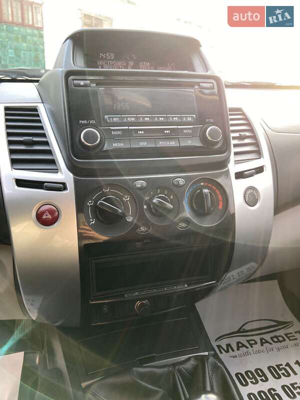 Позашляховик / Кросовер Mitsubishi Pajero 2013 в Чернівцях фото 8 Позашляховик / Кросовер Mitsubishi Pajero 2013 в Чернівцях