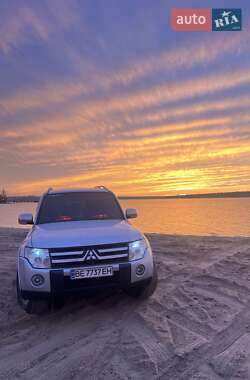 Позашляховик / Кросовер Mitsubishi Pajero 2007 в Миколаєві