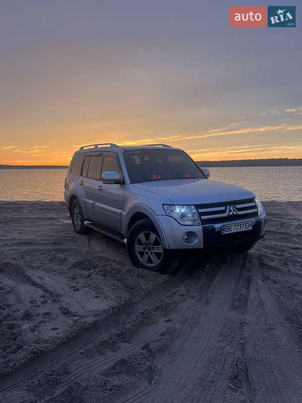 Внедорожник / Кроссовер Mitsubishi Pajero 2007 в Николаеве фото 2 Внедорожник / Кроссовер Mitsubishi Pajero 2007 в Николаеве