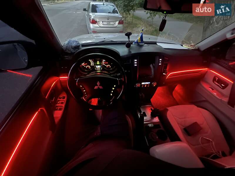 Внедорожник / Кроссовер Mitsubishi Pajero 2007 в Николаеве фото 19 Внедорожник / Кроссовер Mitsubishi Pajero 2007 в Николаеве