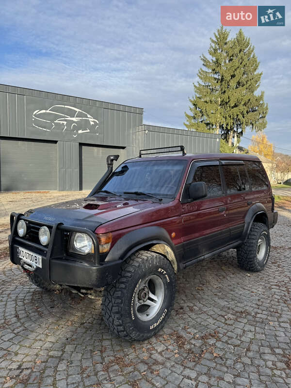 Позашляховик / Кросовер Mitsubishi Pajero 1994 в Бедевлі фото 4 Позашляховик / Кросовер Mitsubishi Pajero 1994 в Бедевлі