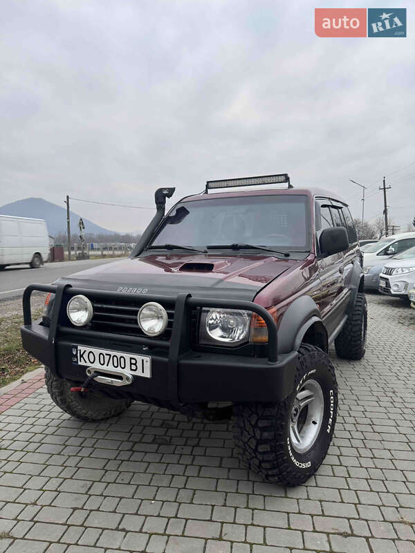 Позашляховик / Кросовер Mitsubishi Pajero 1994 в Бедевлі фото 17 Позашляховик / Кросовер Mitsubishi Pajero 1994 в Бедевлі