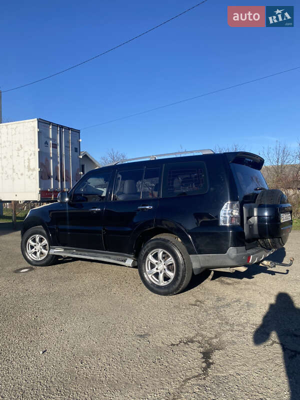 Позашляховик / Кросовер Mitsubishi Pajero 2007 в Стрию