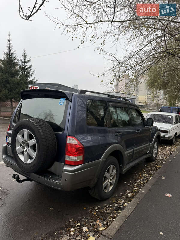 Внедорожник / Кроссовер Mitsubishi Pajero 2006 в Киеве