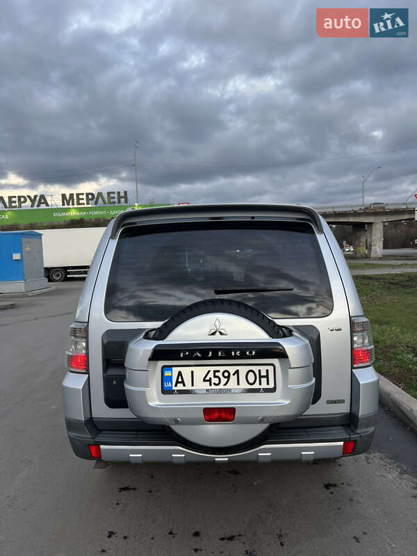 Позашляховик / Кросовер Mitsubishi Pajero 2007 в Києві