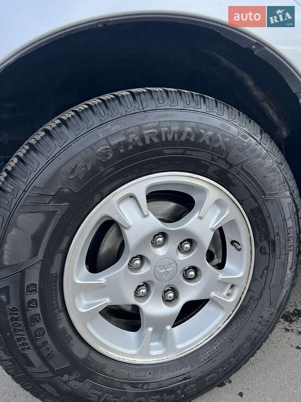 Позашляховик / Кросовер Mitsubishi Pajero 2007 в Києві