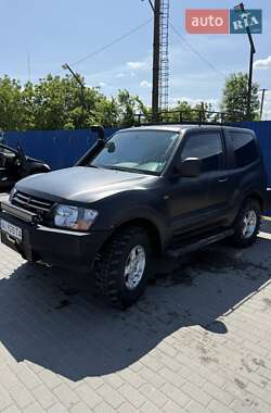Внедорожник / Кроссовер Mitsubishi Pajero 2000 в Жовкве