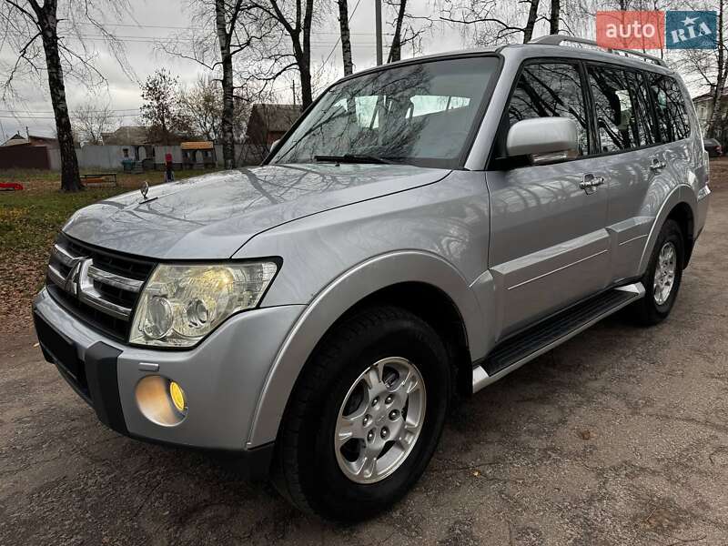 Внедорожник / Кроссовер Mitsubishi Pajero 2008 в Ахтырке