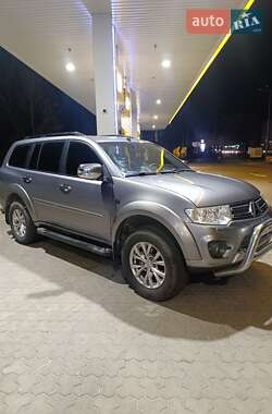 Внедорожник / Кроссовер Mitsubishi Pajero 2013 в Киеве