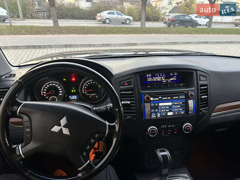 Позашляховик / Кросовер Mitsubishi Pajero 2008 в Івано-Франківську